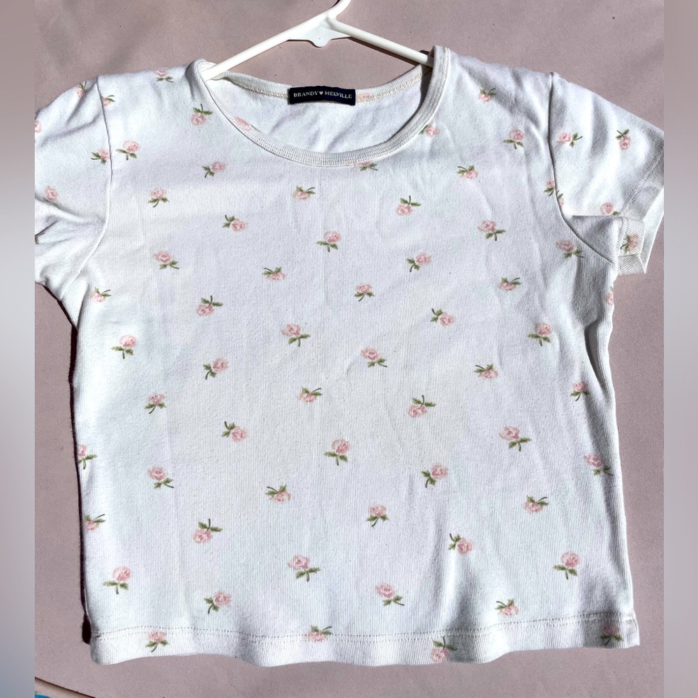 Brandy Melville t-shirt